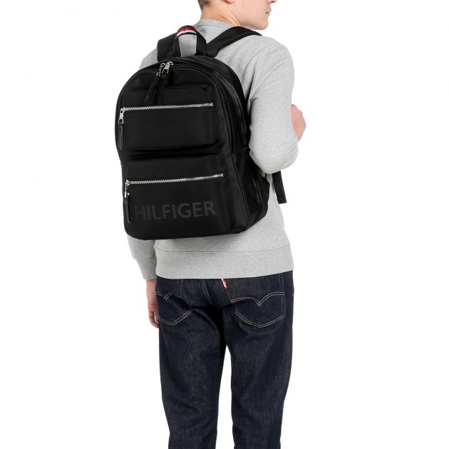 tommy hilfiger jeans backpack