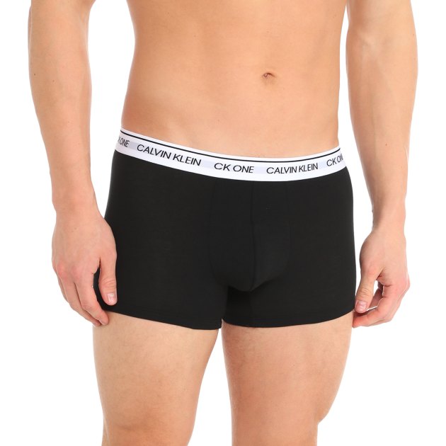 Мужские трусы 2 шт. CALVIN KLEIN TRUNK 2PK, Артикул 000NB2385A, черный | 2267138. Ракурс 3