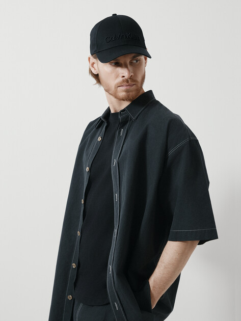 Мужская бейсболка CALVIN KLEIN CALVIN EMBROIDERY BB CAP, Артикул K50K505737, черный | 2358089. Ракурс 4 Мужская бейсболка CALVIN KLEIN CALVIN EMBROIDERY BB CAP, Артикул K50K505737, черный | 2358089. Ракурс 4
