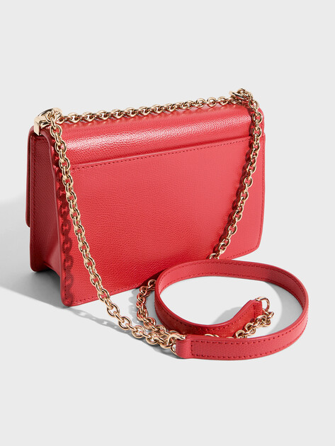 Женская сумка через плечо кросс-боди FURLA, Артикул FURLA 1927 MINI CROSSBODY 20, красный | 2394895. Ракурс 4