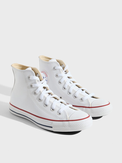 Высокие кеды CONVERSE Chuck Taylor All Star Leather, Артикул 132169, белый | 2418205. Ракурс 3 Высокие кеды CONVERSE Chuck Taylor All Star Leather, Артикул 132169, белый | 2418205. Ракурс 3