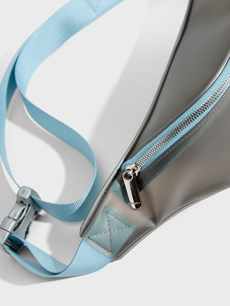 Женская поясная сумка CALZETTI, Артикул TRANSPARENT BELT BAG NEW, светло-серый | 2485089. Ракурс 4