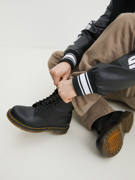 Ботинки DR. MARTENS, Артикул 11822006, черный | 2611560. Ракурс 2 Ботинки DR. MARTENS, Артикул 11822006, черный | 2611560. Ракурс 2