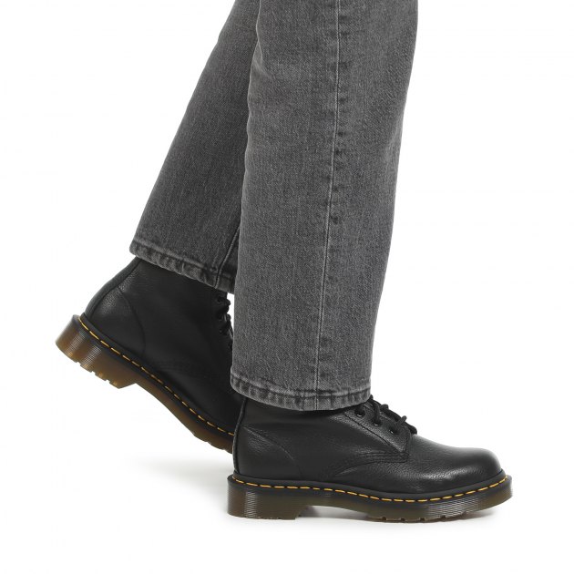 Virginia dr martens 2025
