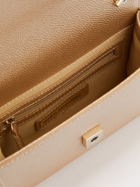 Клатч VALENTINO DIVINA, Артикул VBS1R403G, золотой | 2646305. Ракурс 5 Клатч VALENTINO DIVINA, Артикул VBS1R403G, золотой | 2646305. Ракурс 5