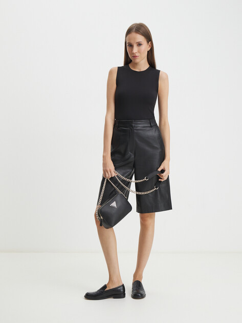 Кросс-боди GUESS NOELLE CROSSBODY CAMERA, Артикул HWZG7879140, черный | 2714321. Ракурс 7 Кросс-боди GUESS NOELLE CROSSBODY CAMERA, Артикул HWZG7879140, черный | 2714321. Ракурс 7