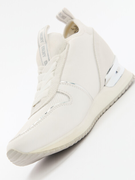 Женские кроссовки DKNY SABATINI LACE UP SNEAKER, Артикул K1243124, белый | 2841705. Ракурс 6 Женские кроссовки DKNY SABATINI LACE UP SNEAKER, Артикул K1243124, белый | 2841705. Ракурс 6