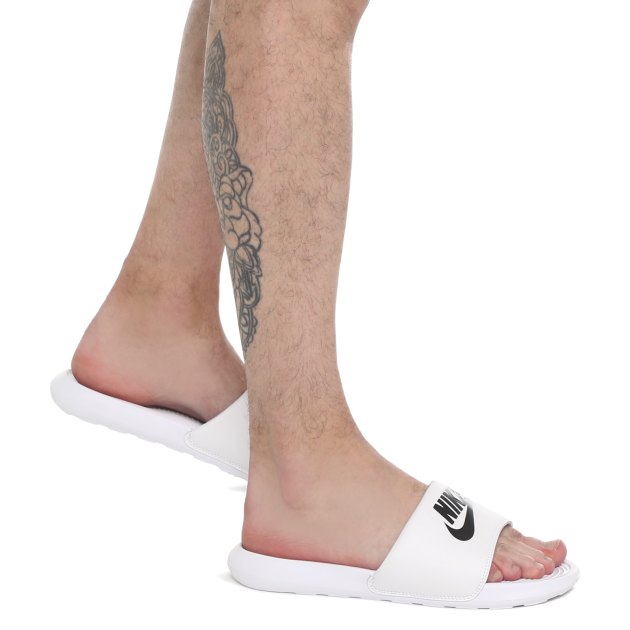 Nike benassi white deals