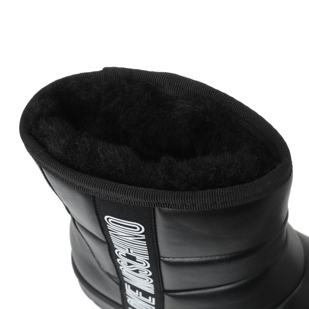 Женские угги LOVE MOSCHINO WINTER BOOT, Артикул JA24103H, черный | 3030603. Ракурс 2