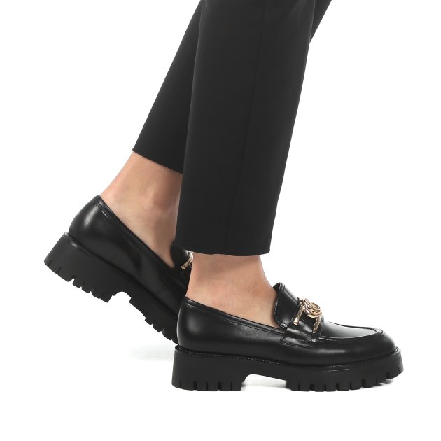 Женские лоферы GUESS ILARY, Артикул FL7ILRLEA14, черный | 3032558. Ракурс 4