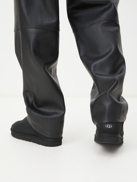 Мужские угги UGG CLASSIC ULTRA MINI, Артикул 1137391, черный | 3083884. Ракурс 2 Мужские угги UGG CLASSIC ULTRA MINI, Артикул 1137391, черный | 3083884. Ракурс 2
