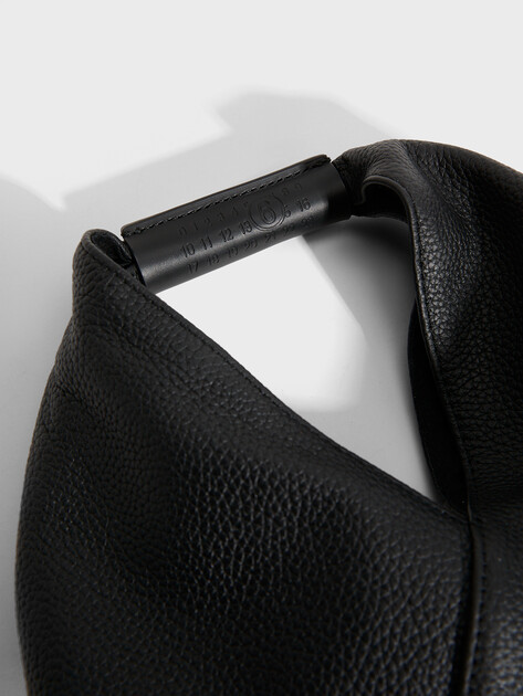 Женский шоппер MM6 MAISON MARGIELA SMALL JAPANESE HANDBAG, Артикул S54WD0043, черный | 3199530. Ракурс 3 Женский шоппер MM6 MAISON MARGIELA SMALL JAPANESE HANDBAG, Артикул S54WD0043, черный | 3199530. Ракурс 3