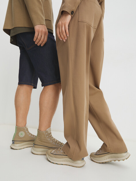 Converse pantaloni hot sale