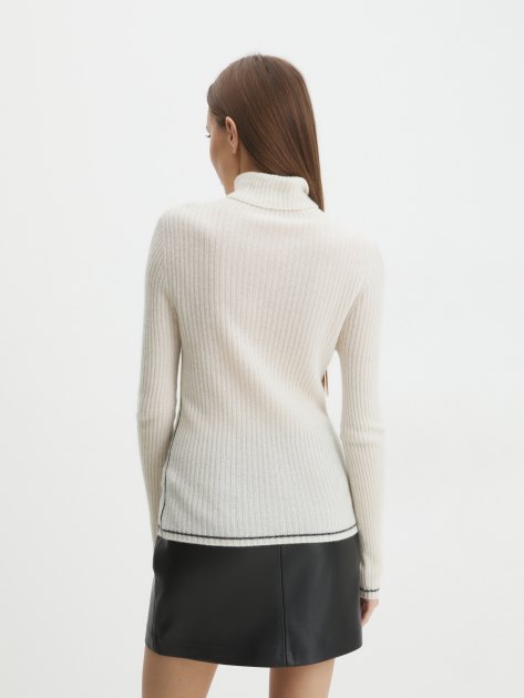 Женская водолазка MAISON DAVID, Артикул YT005, молочно-белый | 3350876. Ракурс 4