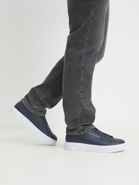 Мужские кеды ARMANI EXCHANGE VENICE, Артикул XUX123, темно-синий | 3401212. Ракурс 2