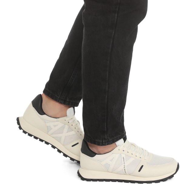 Мужские кроссовки ARMANI EXCHANGE DROP, Артикул XUX169, молочно-белый | 3401237. Ракурс 4