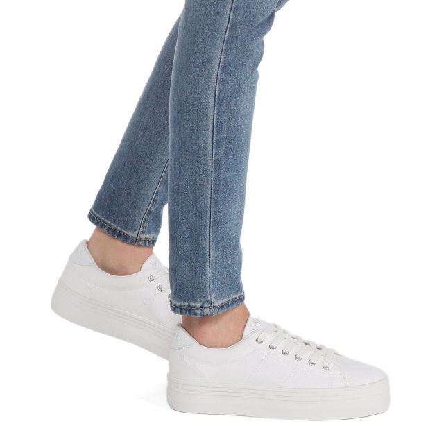 No name plato sneaker best sale