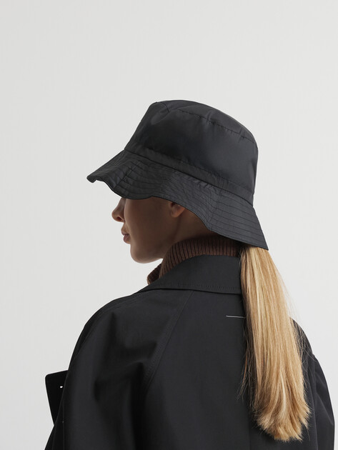 Женская панама LIU∙JO, Артикул 2XX003, черный | 3540974. Ракурс 2 Женская панама LIU∙JO, Артикул 2XX003, черный | 3540974. Ракурс 2