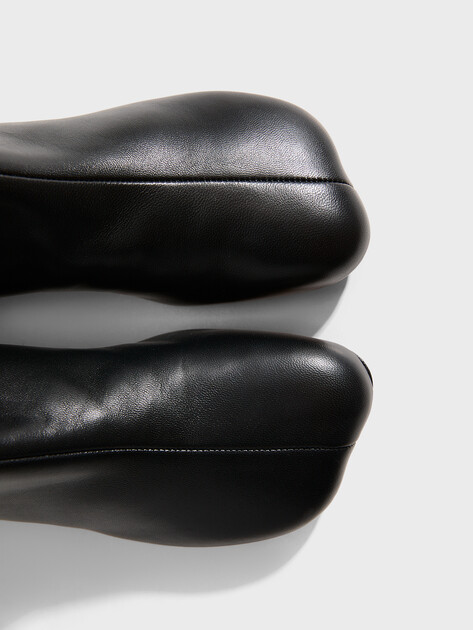 Женские ботинки MM6 MAISON MARGIELA, Артикул S59WU0236, черный | 3590353. Ракурс 4 Женские ботинки MM6 MAISON MARGIELA, Артикул S59WU0236, черный | 3590353. Ракурс 4