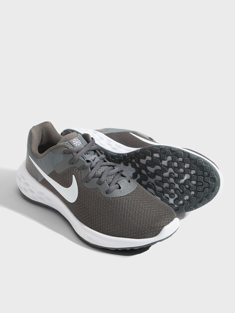 Мужские кроссовки NIKE Nike Revolution 6, Артикул DC3728, темно-серый | 3784140. Ракурс 4