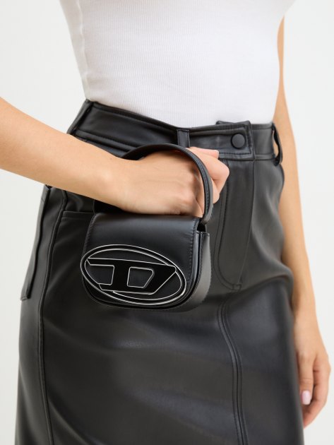 Женская сумка DIESEL 1DR XS, Артикул X08709, черный | 3806038. Ракурс 2 Женская сумка DIESEL 1DR XS, Артикул X08709, черный | 3806038. Ракурс 2