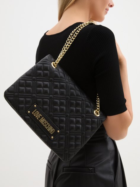Женская сумка LOVE MOSCHINO QUILTED BAG, Артикул JC4014PP SS24, черный | 3815395. Ракурс 2 Женская сумка LOVE MOSCHINO QUILTED BAG, Артикул JC4014PP SS24, черный | 3815395. Ракурс 2