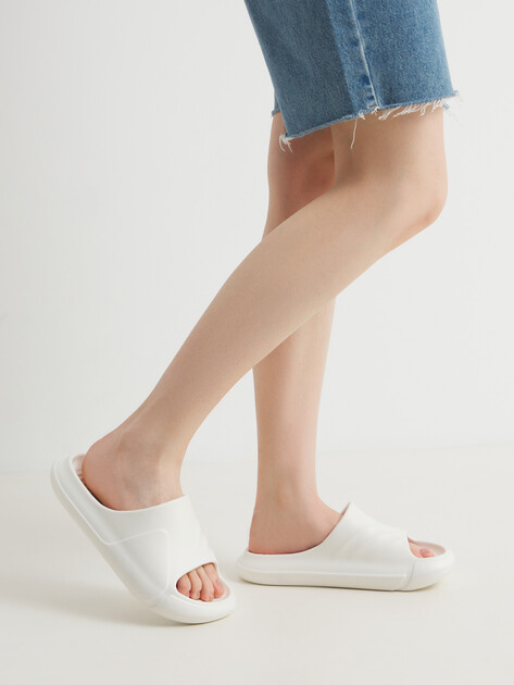 Женские сланцы TENDANCE, Артикул YS-L605, белый | 3824744. Ракурс 2