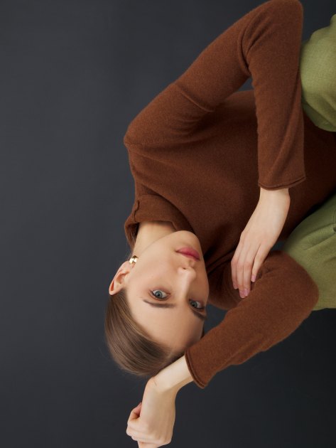 Женская водолазка MAISON DAVID, Артикул NZ2806, коричневый | 3839236. Ракурс 5