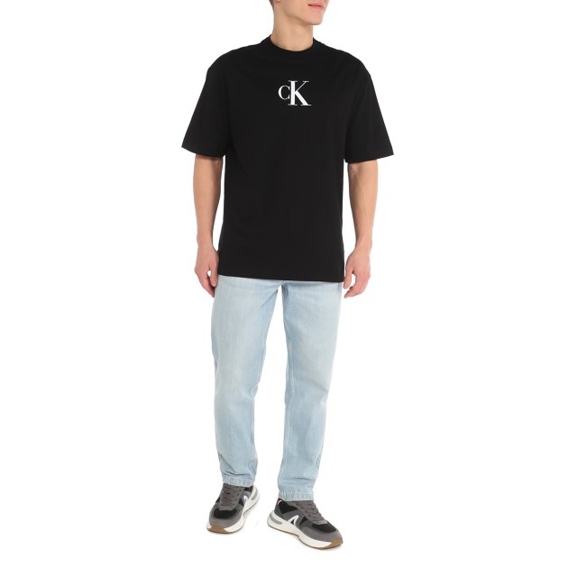 Мужская футболка CALVIN KLEIN BOX TEE, Артикул KM0KM00881, черный | 3846556. Ракурс 4
