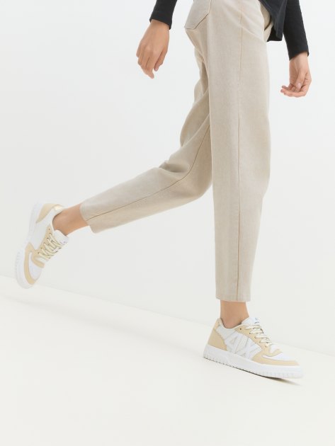 Женские кеды ARMANI EXCHANGE DUCK, Артикул XDX150, белый | 3884997. Ракурс 2 Женские кеды ARMANI EXCHANGE DUCK, Артикул XDX150, белый | 3884997. Ракурс 2