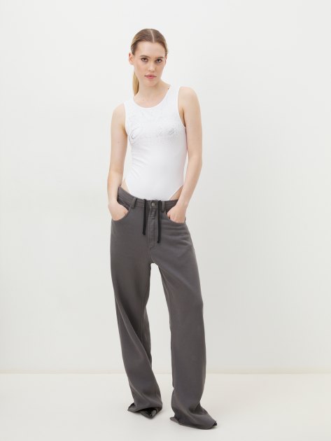 Боди VERSACE JEANS COUTURE LOGO SCRIPT CRYSTAL, Артикул 76HAM6A4, белый | 3898544. Ракурс 2 Боди VERSACE JEANS COUTURE LOGO SCRIPT CRYSTAL, Артикул 76HAM6A4, белый | 3898544. Ракурс 2