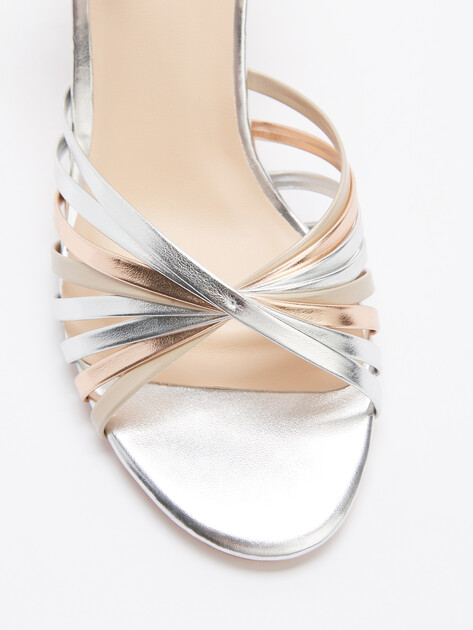 Босоножки TENDANCE, Артикул SST10-5, серебряный | 3908849. Ракурс 6 Босоножки TENDANCE, Артикул SST10-5, серебряный | 3908849. Ракурс 6