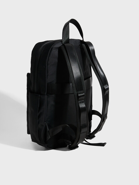 Мужской рюкзак GUESS ELVIS BACKPACK, Артикул HMELNYP4105, черный | 3914273. Ракурс 4