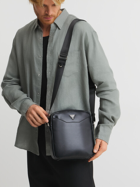 Мужская сумка через плечо GUESS MESTRE TOP ZIP CROSSBODY, Артикул HMMECAP4259, черный | 3914288. Ракурс 2 Мужская сумка через плечо GUESS MESTRE TOP ZIP CROSSBODY, Артикул HMMECAP4259, черный | 3914288. Ракурс 2