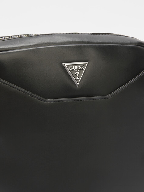 Мужская сумка через плечо GUESS MESTRE TOP ZIP CROSSBODY, Артикул HMMECAP4259, черный | 3914288. Ракурс 4 Мужская сумка через плечо GUESS MESTRE TOP ZIP CROSSBODY, Артикул HMMECAP4259, черный | 3914288. Ракурс 4