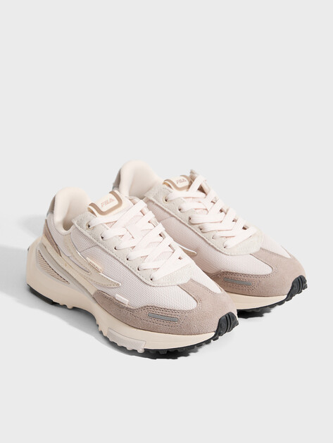 Женские кроссовки FILA LEVONTE, Артикул LEVONTE, бежевый | 3994557. Ракурс 3