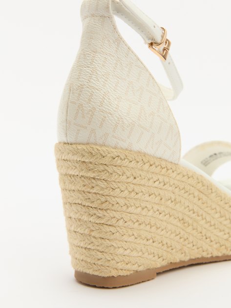 Босоножки MARCO TOZZI FREZIO, Артикул 2-2-28028-42, молочно-бежевый | 4019450. Ракурс 6