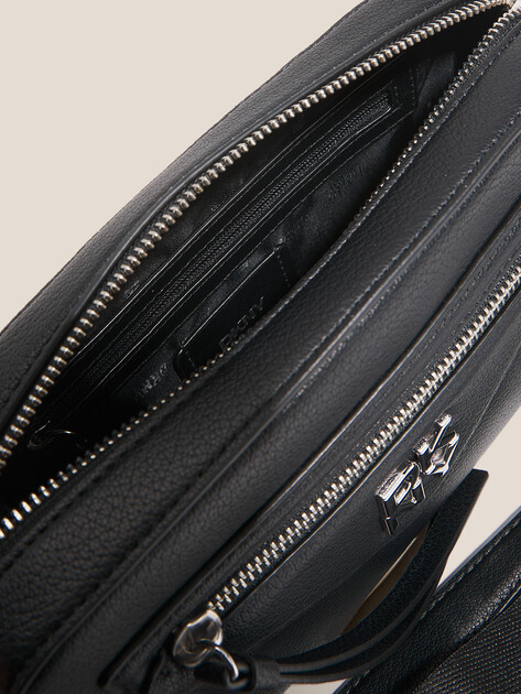 Женская сумка  DKNY GREENPOINT CAMERA BAG, Артикул R41EKB91, черный | 4027388. Ракурс 4