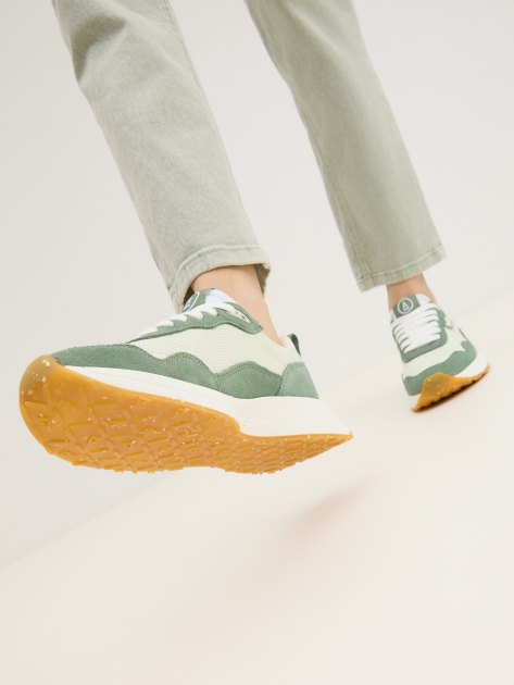 Женские кроссовки ARMISTICE MOON JOGGER W, Артикул MOON JOGGER W, светло-зеленый | 4030434. Ракурс 2