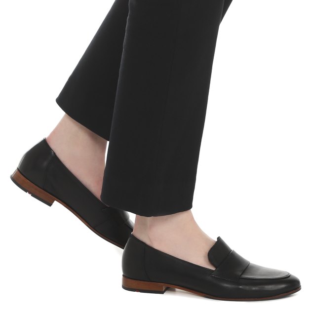 Женские лоферы LLOYD BEA SLIPPER, Артикул 23-200, черный | 4041363. Ракурс 4 Женские лоферы LLOYD BEA SLIPPER, Артикул 23-200, черный | 4041363. Ракурс 4