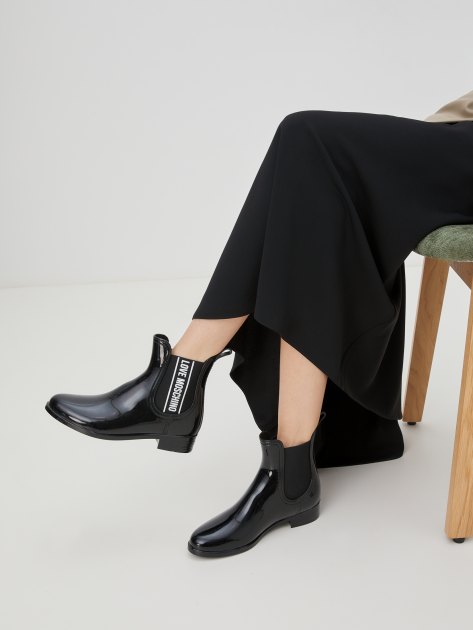 Женские резиновые ботинки LOVE MOSCHINO CHELSEA RAIN BOOT, Артикул JA21013G, черный | 4061140. Ракурс 2 Женские резиновые ботинки LOVE MOSCHINO CHELSEA RAIN BOOT, Артикул JA21013G, черный | 4061140. Ракурс 2