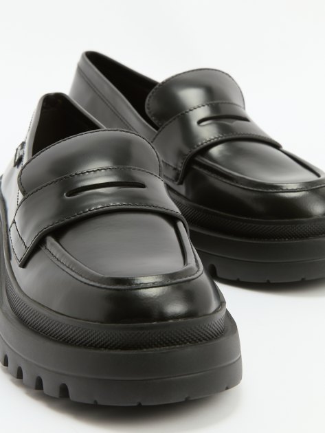 Женские лоферы LOVE MOSCHINO HER LOVE, Артикул JA10255G FW24, черный | 4061198. Ракурс 6