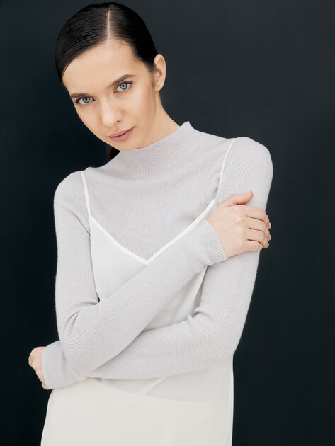 Женский бесшовный джемпер MAISON DAVID, Артикул KK383, фиолетово-серый | 4076755. Ракурс 5