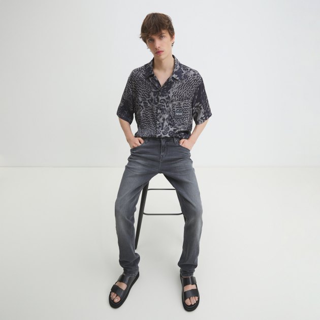 Мужские джинсы GUESS ANGELS, Артикул M2YAN2D4Q52, серый | 4079038. Ракурс 5