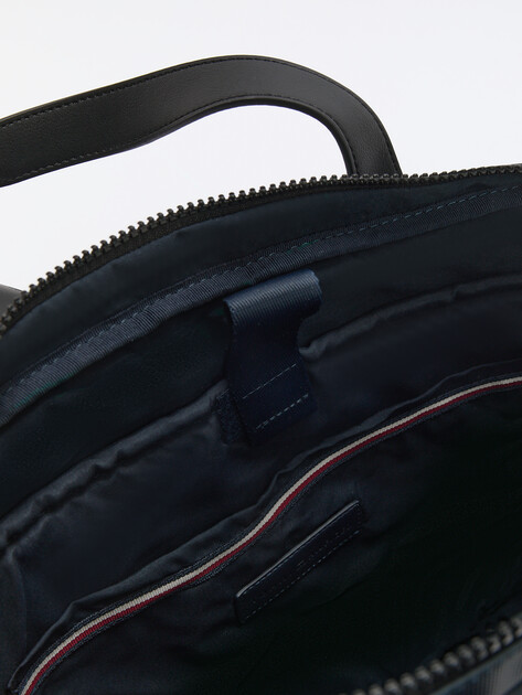 Мужская сумка для ноутбука TOMMY HILFIGER TH PIQUE SLIM COMPUTER BAG, Артикул AM0AM11784, темно-синий | 4082028. Ракурс 6