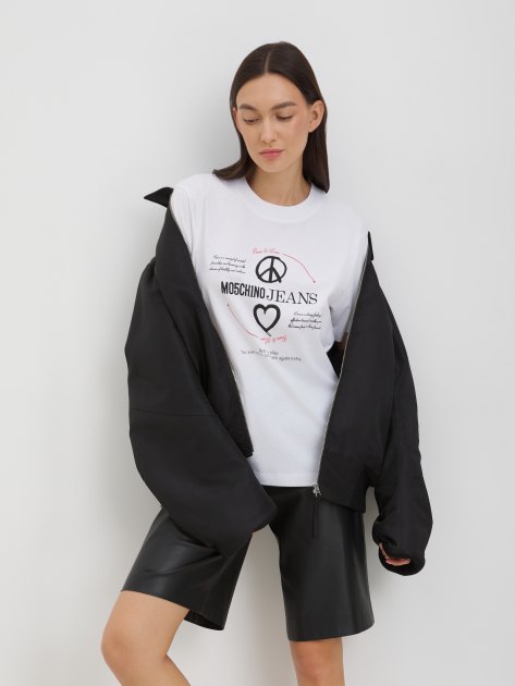 Женская футболка MO5CH1NO JEANS PAINTER, Артикул 0707 FW24, белый | 4082112. Ракурс 5 Женская футболка MO5CH1NO JEANS PAINTER, Артикул 0707 FW24, белый | 4082112. Ракурс 5