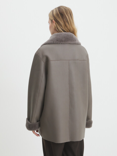 Женская дубленка MAISON DAVID, Артикул RV-W18, коричнево-серый | 4085317. Ракурс 4