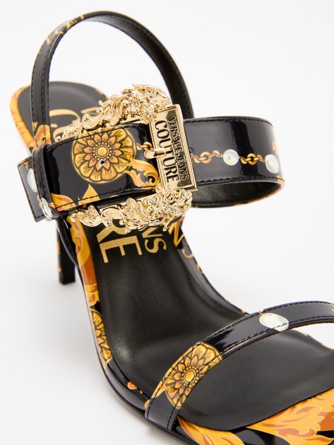 Босоножки VERSACE JEANS COUTURE EMILY, Артикул 77VA3S71, черный | 4092009. Ракурс 6 Босоножки VERSACE JEANS COUTURE EMILY, Артикул 77VA3S71, черный | 4092009. Ракурс 6