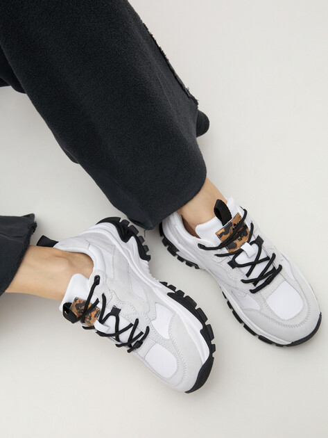 Женские кроссовки JUST CAVALLI JORDIE, Артикул 77RA3SC1, белый | 4107071. Ракурс 2