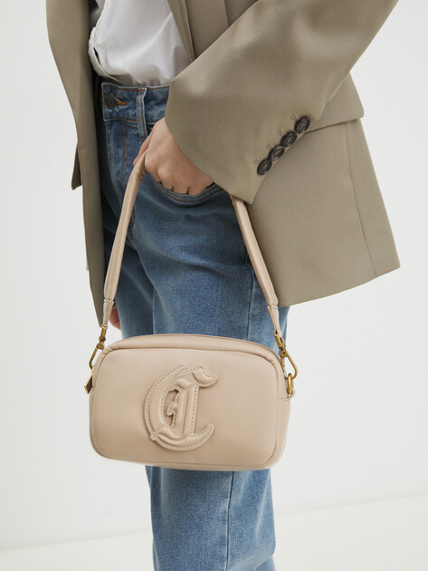 Женская сумка с ручкой JUST CAVALLI PUFFY JC LOGO UP, Артикул 77RA4BG2, бежевый | 4107660. Ракурс 2 Женская сумка с ручкой JUST CAVALLI PUFFY JC LOGO UP, Артикул 77RA4BG2, бежевый | 4107660. Ракурс 2